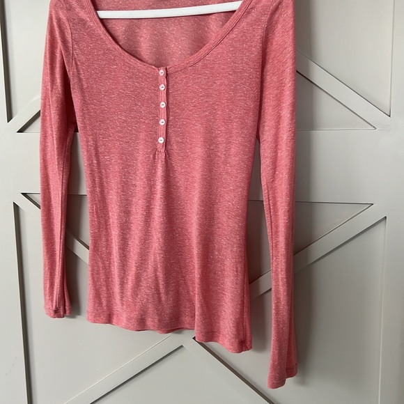 Women’s pink long sleeved shirt / top. Small / Medium. - Picture 6 of 12